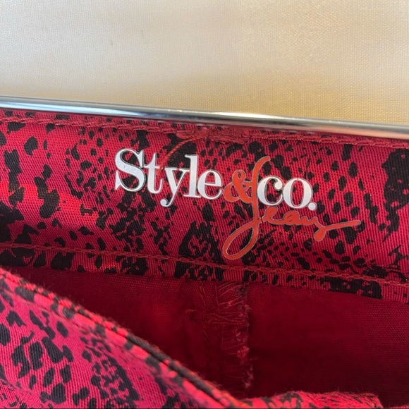Style & Co Red Snake Pattern Skinny Pant Size 6 - Picture 7 of 9